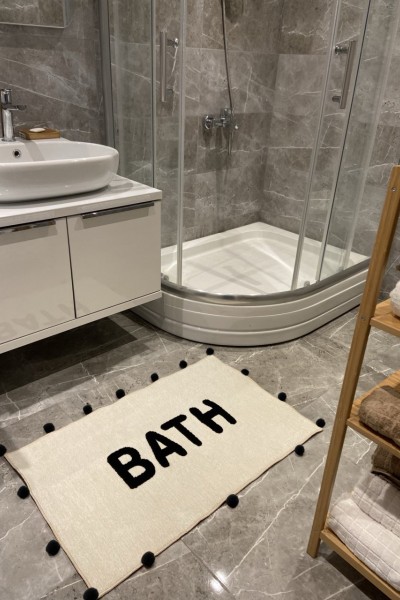 Ponpon Detaylı Siyah Banyo Paspası 90*56
